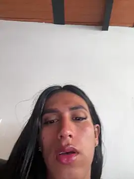 luna duque online show from May 27, 2026, 3:20 pm