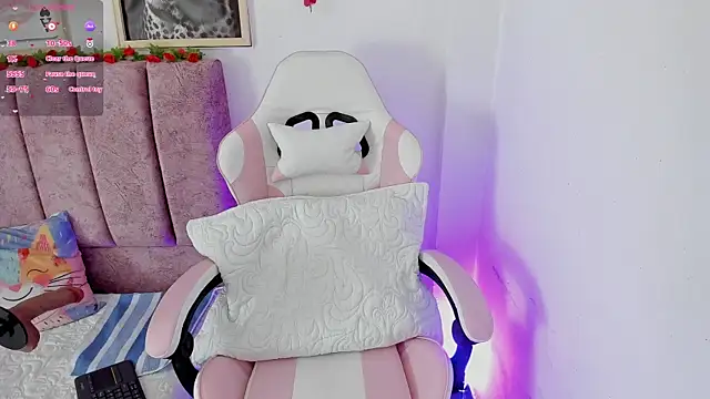 alisson boobs   online show from July 16, 2026, 12:33 pm