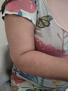 dayanesexxy online show from July 14, 2026, 10:21 am