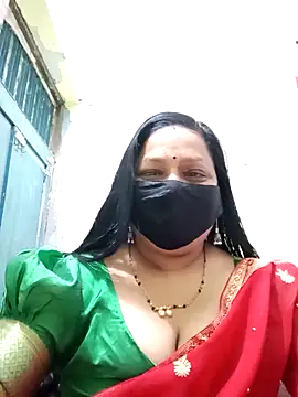 PINKI 024 online show from May 3, 2026, 5:13 am