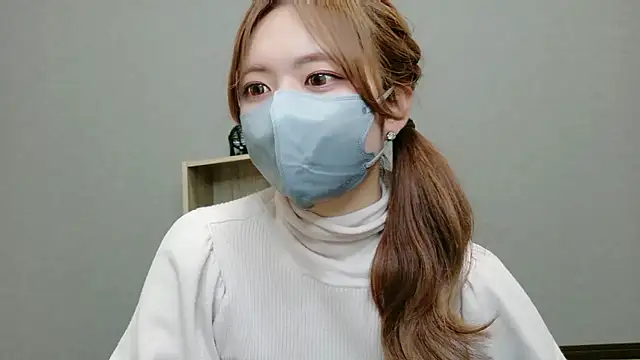 YUA 0425 online show from May 5, 2026, 5:54 pm