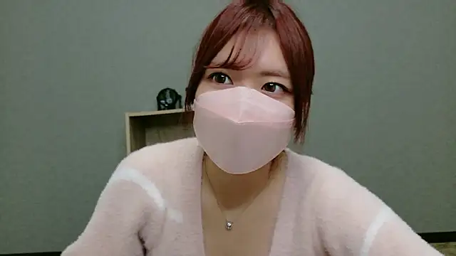 YUA 0425 online show from May 15, 2026, 2:07 am
