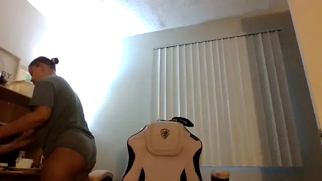 madzbailey online show from May 29, 2026, 11:58 pm
