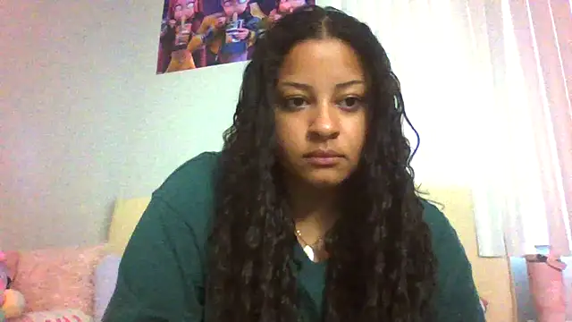 Snapshot of madzbailey chatting on July 12, 2026, 11:18 pm madzbailey online show from July 12, 2026, 11:18 pm