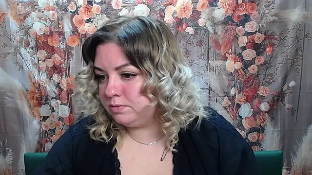 AdelinaMaster online show from April 14, 2026, 5:19 pm