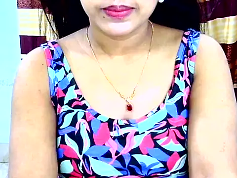 Noor Zarin online show from April 16, 2026, 10:34 pm