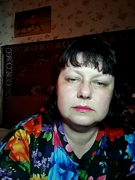 Snapshot of AuroKaria chatting on April 4, 2026, 8:23 am AuroKaria online show from April 4, 2026, 8:23 am