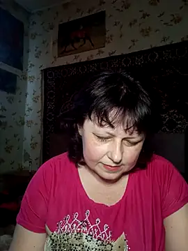 Snapshot of AuroKaria chatting on April 6, 2026, 12:28 pm AuroKaria online show from April 6, 2026, 12:28 pm