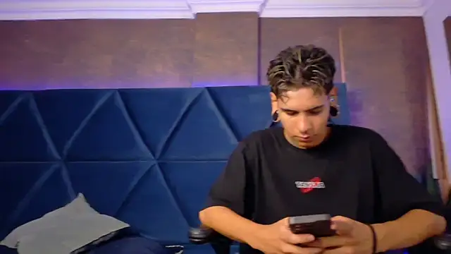 Snapshot of Bel_Sebu chatting on April 13, 2026, 10:48 pm Bel Sebu online show from April 13, 2026, 10:48 pm