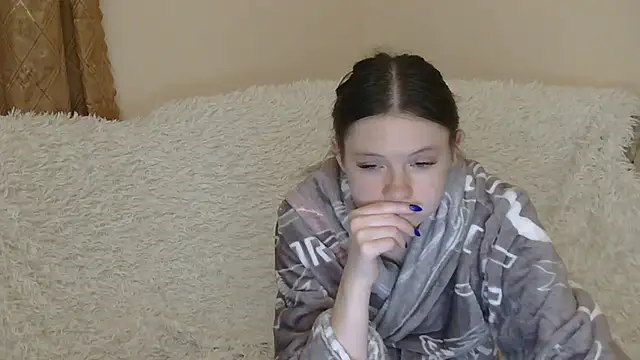 JessicaHolland1 online show from May 8, 2026, 6:57 pm