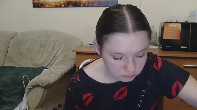 JessicaHolland1 online show from May 26, 2026, 6:59 pm