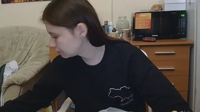 JessicaHolland1 online show from May 27, 2026, 7:22 pm