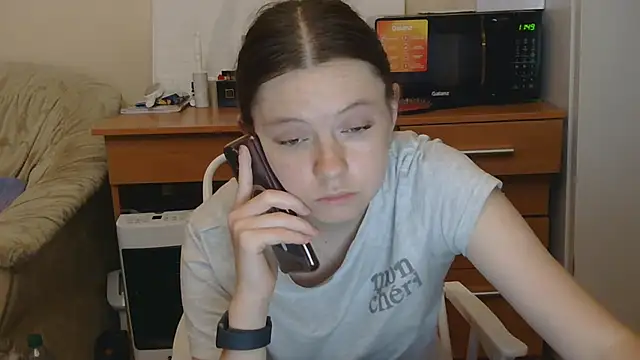 JessicaHolland1 online show from July 14, 2026, 5:40 pm