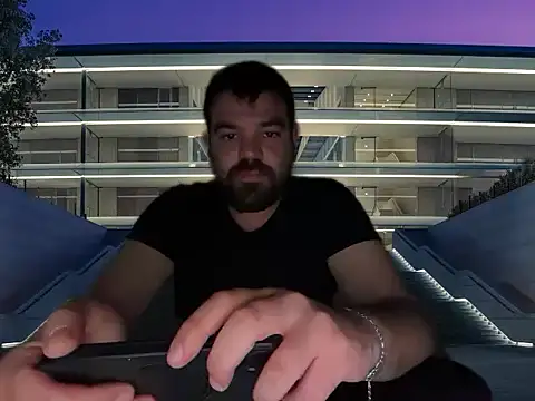 Snapshot of armandomoir chatting on April 3, 2026, 10:57 am armandomoir online show from April 3, 2026, 10:57 am