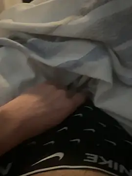 Snapshot of jonny123j123 chatting on April 11, 2026, 6:07 am jonny123j123 online show from April 11, 2026, 6:07 am