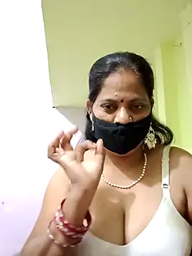 Snapshot of SEEMA_012 chatting on April 14, 2026, 6:19 am SEEMA 012 online show from April 14, 2026, 6:19 am