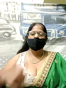 Snapshot of SEEMA_012 chatting on April 17, 2026, 5:21 am SEEMA 012 online show from April 17, 2026, 5:21 am