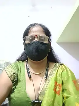 Snapshot of SEEMA_012 chatting on May 28, 2026, 5:05 am SEEMA 012 online show from May 28, 2026, 5:05 am
