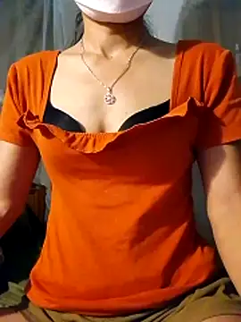 Snapshot of Mi-Tiffiny chatting on April 3, 2026, 3:10 pm Mi-Tiffiny online show from April 3, 2026, 3:10 pm