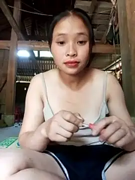 Snapshot of Liss-mimi chatting on June 15, 2026, 4:04 am Liss-mimi online show from June 15, 2026, 4:04 am