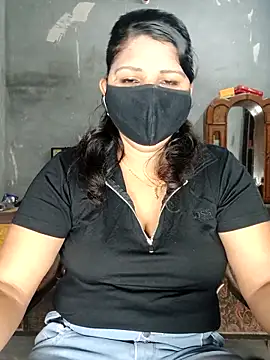 Snapshot of Riyashrma001 chatting on April 13, 2026, 4:34 pm Riyashrma001 online show from April 13, 2026, 4:34 pm