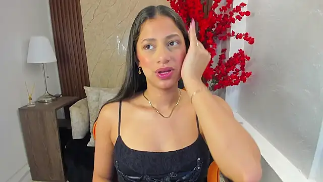 Snapshot of Atiena_ chatting on July 2, 2026, 7:31 pm Atiena online show from July 2, 2026, 7:31 pm