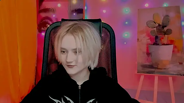 MicheleMarsh online show from April 14, 2026, 1:17 pm