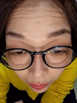 xx Honoka xx online show from April 27, 2026, 12:19 am