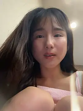 Hinako 0012 online show from May 25, 2026, 4:40 am
