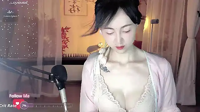 noomi-1111 online show from June 3, 2026, 12:35 am