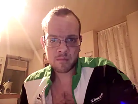 pig94pig online show from April 17, 2026, 8:23 pm