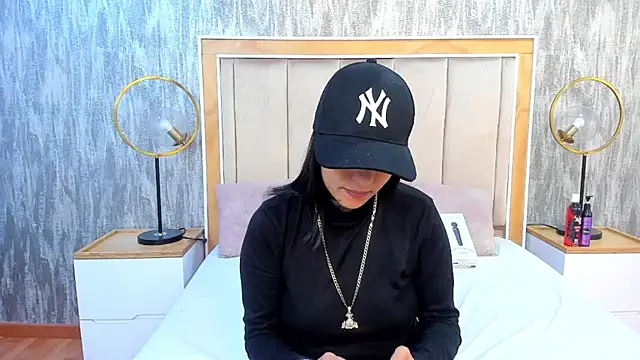 NaomiBDSM online show from April 7, 2026, 2:56 am