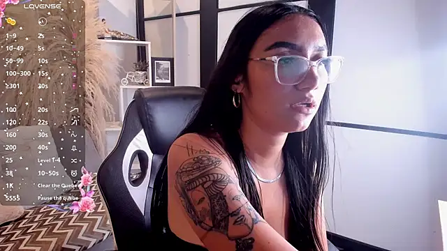 Snapshot of KendallMeyers chatting on April 13, 2026, 7:25 am KendallMeyers online show from April 13, 2026, 7:25 am