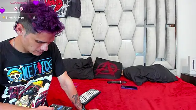 karlaandmatt online show from June 6, 2026, 11:42 pm