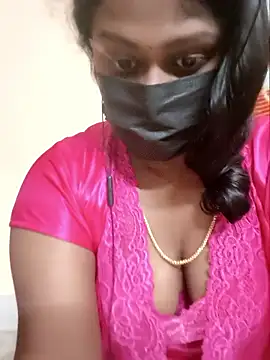 Romantic Woman online show from April 18, 2026, 7:07 pm