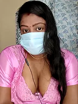 Romantic Woman online show from April 23, 2026, 3:47 pm