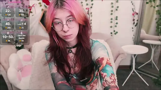Alice Nyx online show from June 13, 2026, 8:40 pm