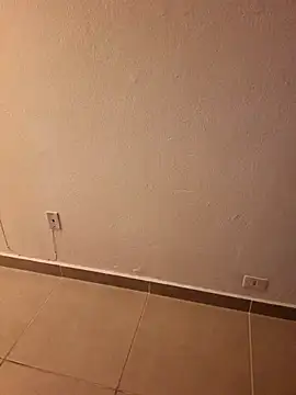 Snapshot of Daniellesafada chatting on April 14, 2026, 4:29 am Daniellesafada online show from April 14, 2026, 4:29 am