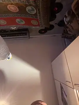 tubeton online show from April 22, 2026, 11:17 pm