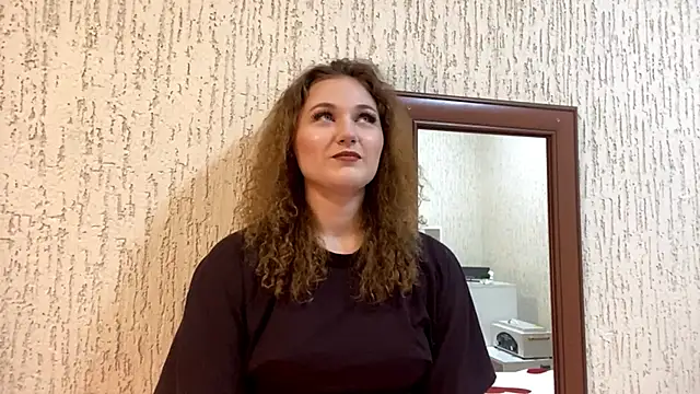 SopfieNiktasha online show from April 4, 2026, 8:34 am