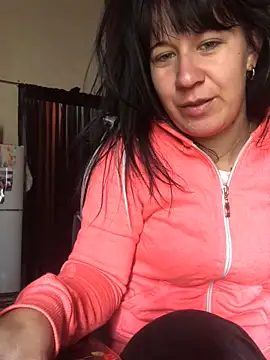 Laacoluu online show from May 10, 2026, 1:05 pm