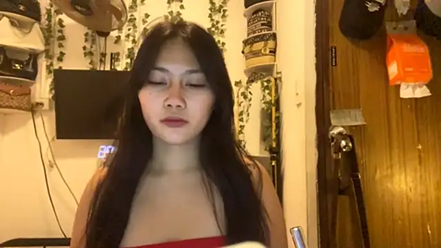 Snapshot of GlindaDejardin chatting on April 7, 2026, 6:30 pm GlindaDejardin online show from April 7, 2026, 6:30 pm