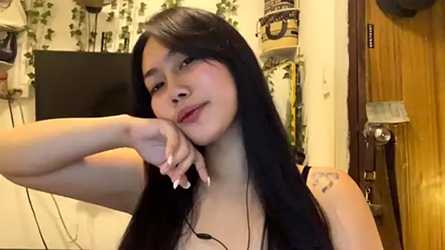 Snapshot of GlindaDejardin chatting on April 12, 2026, 5:07 pm GlindaDejardin online show from April 12, 2026, 5:07 pm