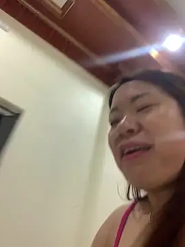   Evelyn   online show from May 12, 2026, 5:54 pm