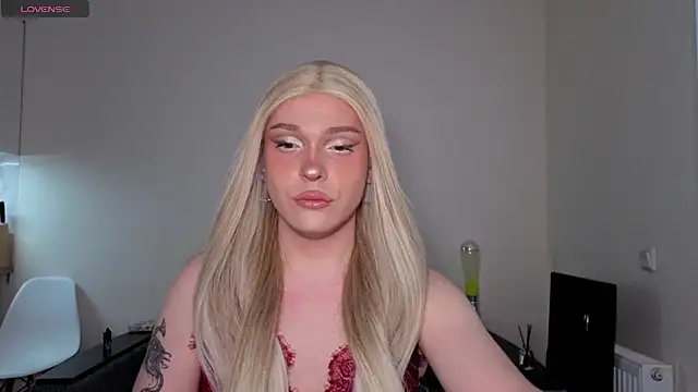 Snapshot of Alena_dubai_ chatting on April 6, 2026, 3:13 pm Alena dubai online show from April 6, 2026, 3:13 pm