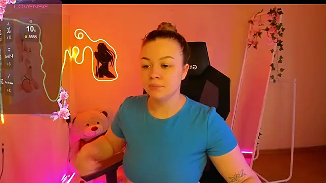 AmeliePeach online show from April 8, 2026, 3:06 am