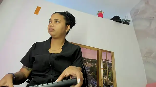 EllyBloom online show from June 11, 2026, 1:09 pm