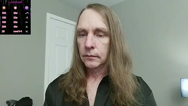 Magnus Luv online show from July 4, 2026, 1:12 am