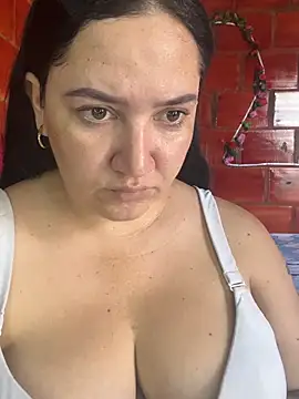 Fresita-12 online show from July 4, 2026, 7:20 pm