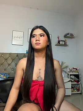 JassmineLove online show from April 17, 2026, 4:21 pm